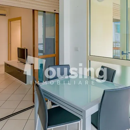 Topazio Apartment; Pratico, Moderno E Signorile! Appartement
